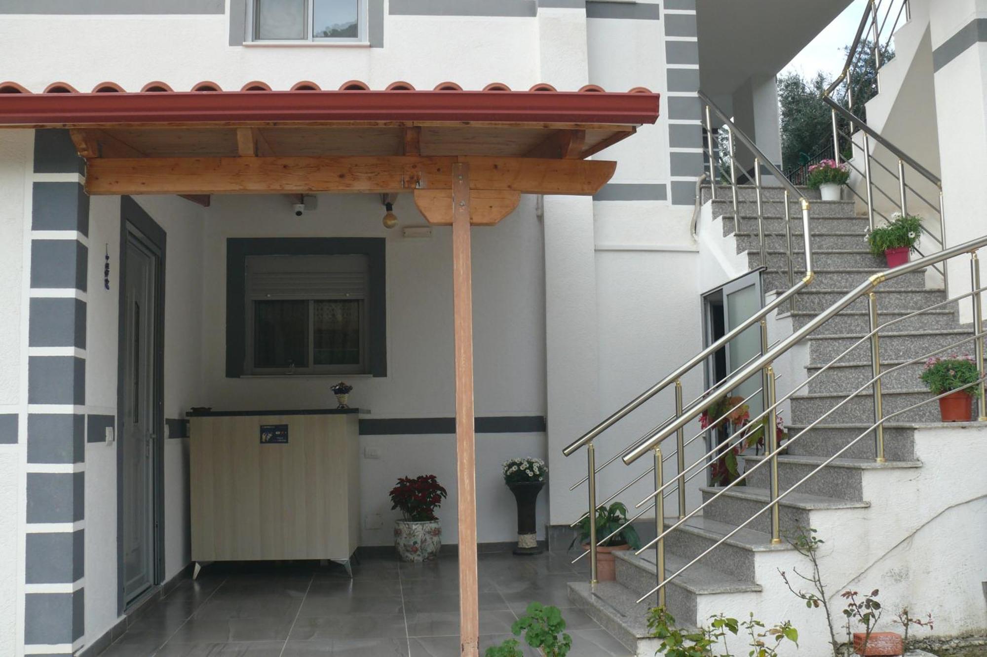 Hotel Erviliano Borsh Exterior foto